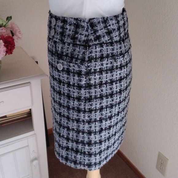 Ann Taylor Loft Woven Plaid Skirt - Picture 4 of 8